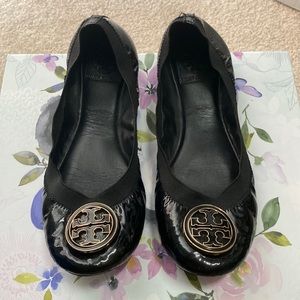 Classic Tory Burch Black and Gold Flat